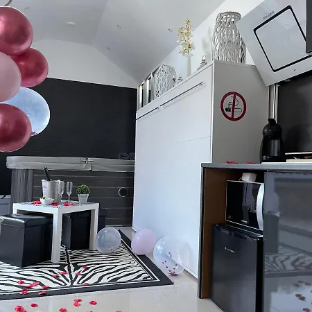 Appartement Love Room Spa Cdg-Disney-Jabline-Paris Jo 2024 Messy Buitenkant foto